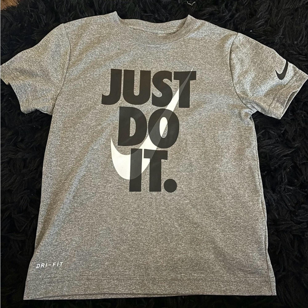 Nike Gray Short Sleeve Tee Athletic Style